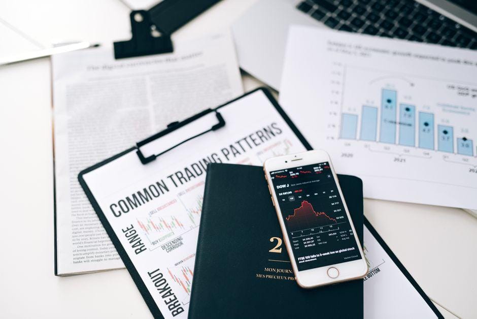 Common Stocks Mistakes Investors Make and How to Avoid Them common stocks mistakes and how avoid — financial market analysis and trading insights for investors