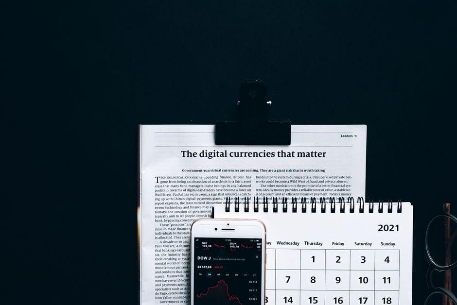 comparing economic calendar and metatrader for — financial market analysis and trading insights for investors