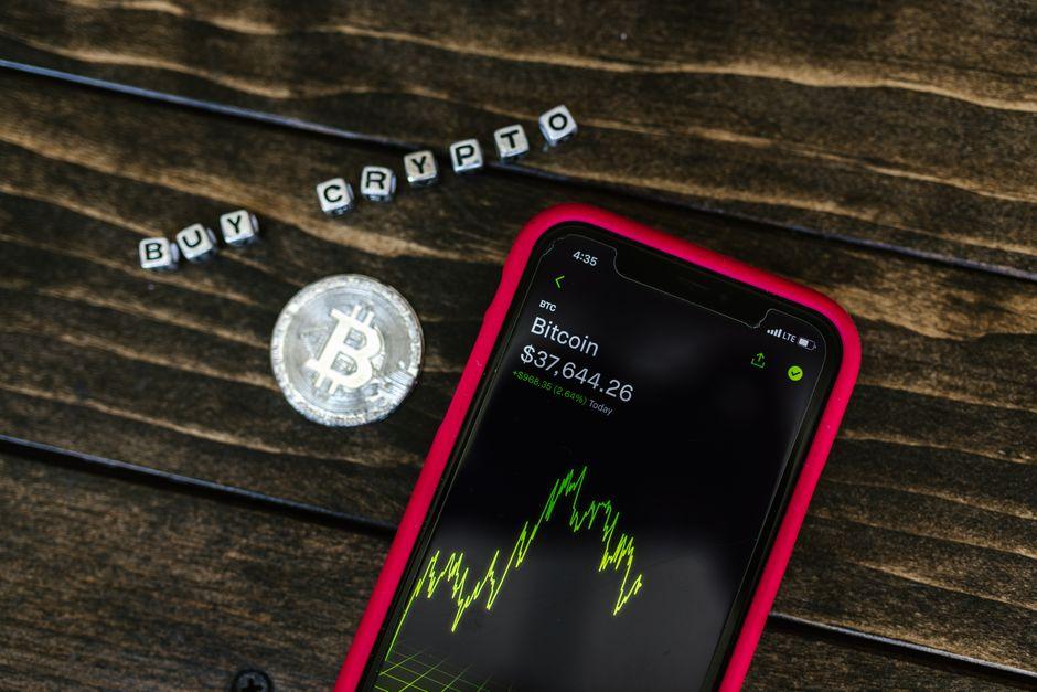 How to Apply Crypto Wallets in Swing Trading Safely how apply crypto wallets swing trading — financial market analysis and trading insights for investors