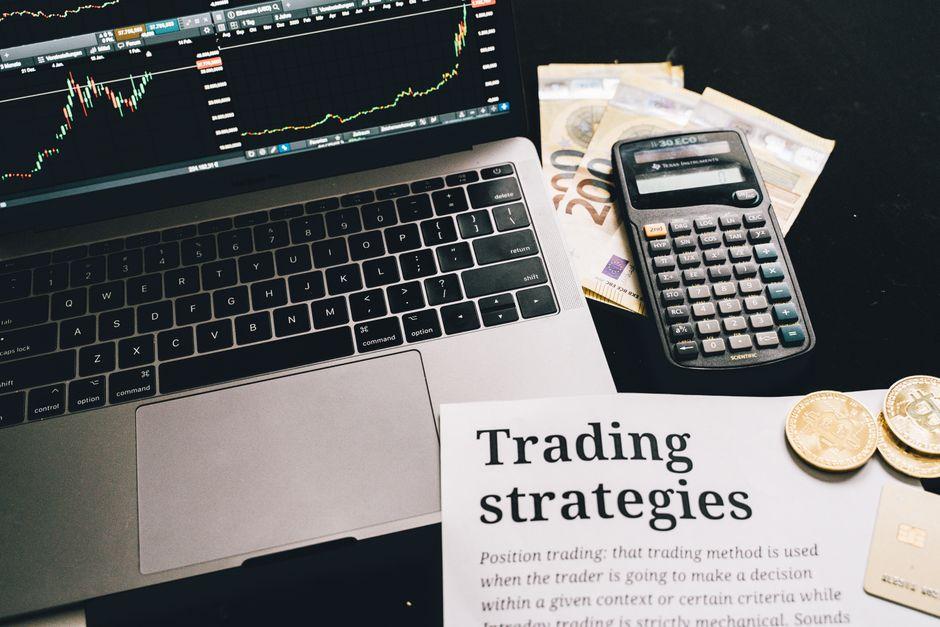 How to Build an AI Trading Strategy: Complete Guide how build trading strategy — financial market analysis and trading insights for investors