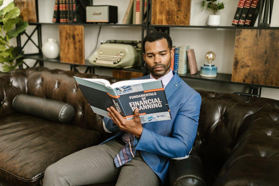 how read personal finance like professional — financial market analysis and trading insights for investors