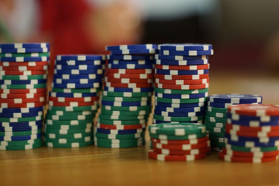 How to Track Blue Chip Stocks on the Economic Calendar how track blue chip stocks the — financial market analysis and trading insights for investors