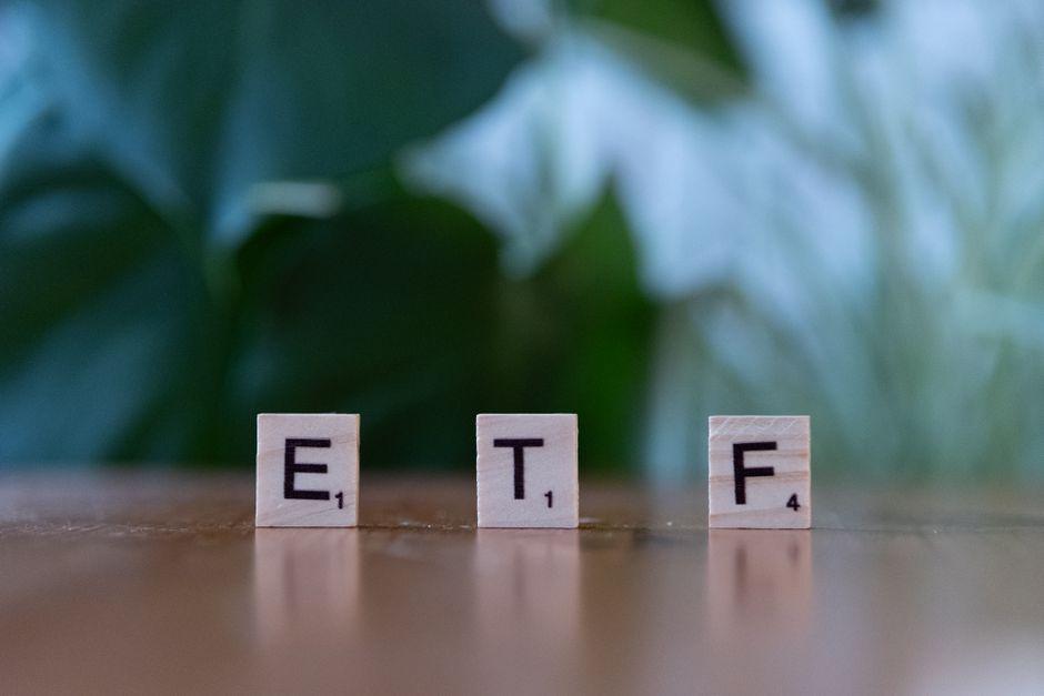 How to Trade ETFs Successfully: Complete Guide how trade etfs successfully — financial market analysis and trading insights for investors