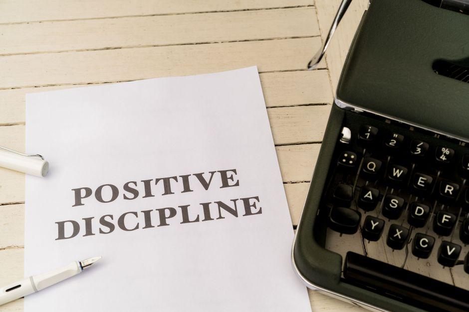 how use trading discipline for position — financial market analysis and trading insights for investors
