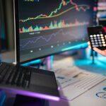 intraday trading tech stocks key differences — financial market analysis and trading insights for investors