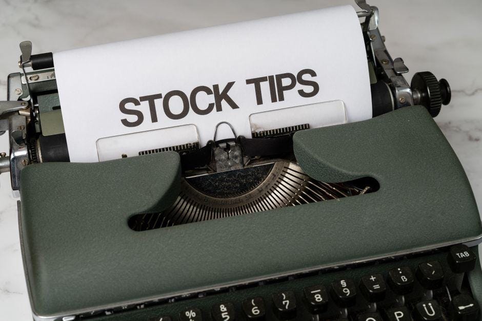 Manual Trading vs AI Trading: Economic Calendar Edge manual trading trading economic calendar — financial market analysis and trading insights for investors
