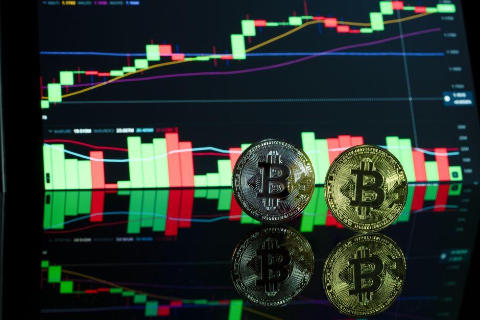 MT4 vs MT5 for Bitcoin Traders: Which Platform Wins? mt4 mt5 for bitcoin traders — financial market analysis and trading insights for investors