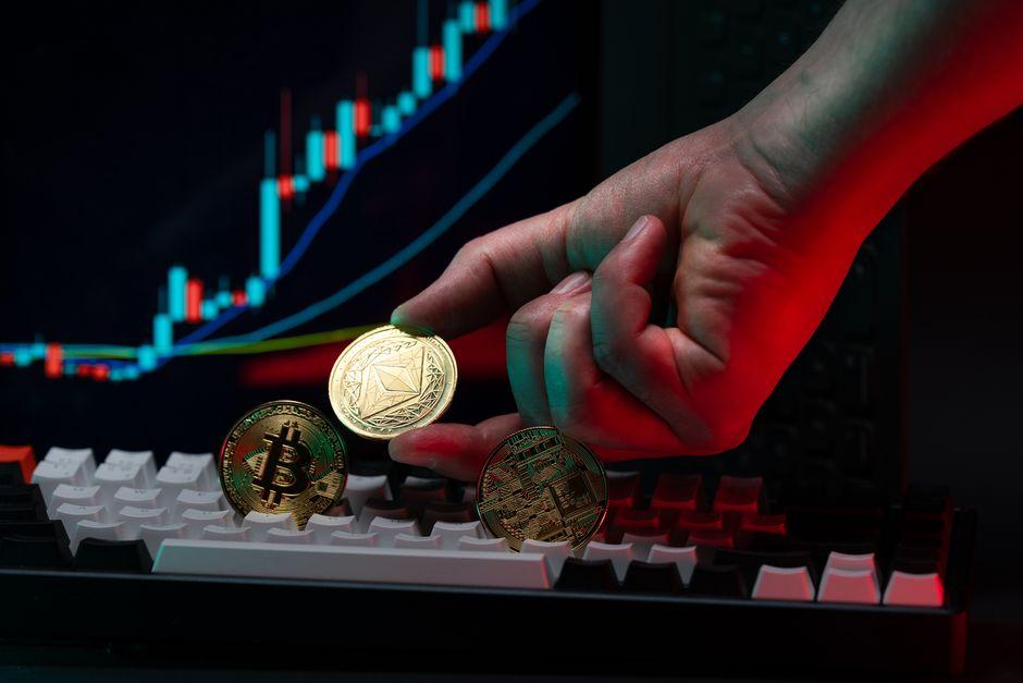 Analyzing Crypto Futures Basis Spreads for Yield Arbitrage analyzing crypto futures basis spreads for — financial market analysis and trading insights for investors