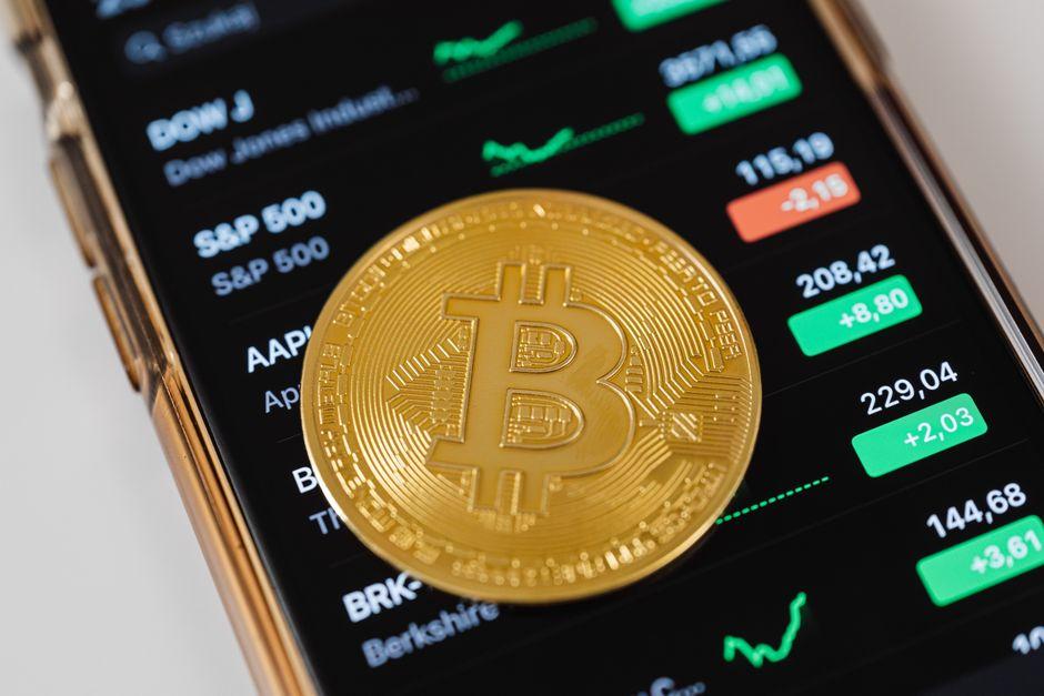 bitcoin 500 which better for long — financial market analysis and trading insights for investors