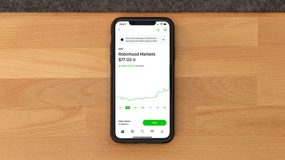Coinbase vs Robinhood Stock: Which Fintech Share to Buy Now coinbase robinhood stock which fintech stock — financial market analysis and trading insights for investors