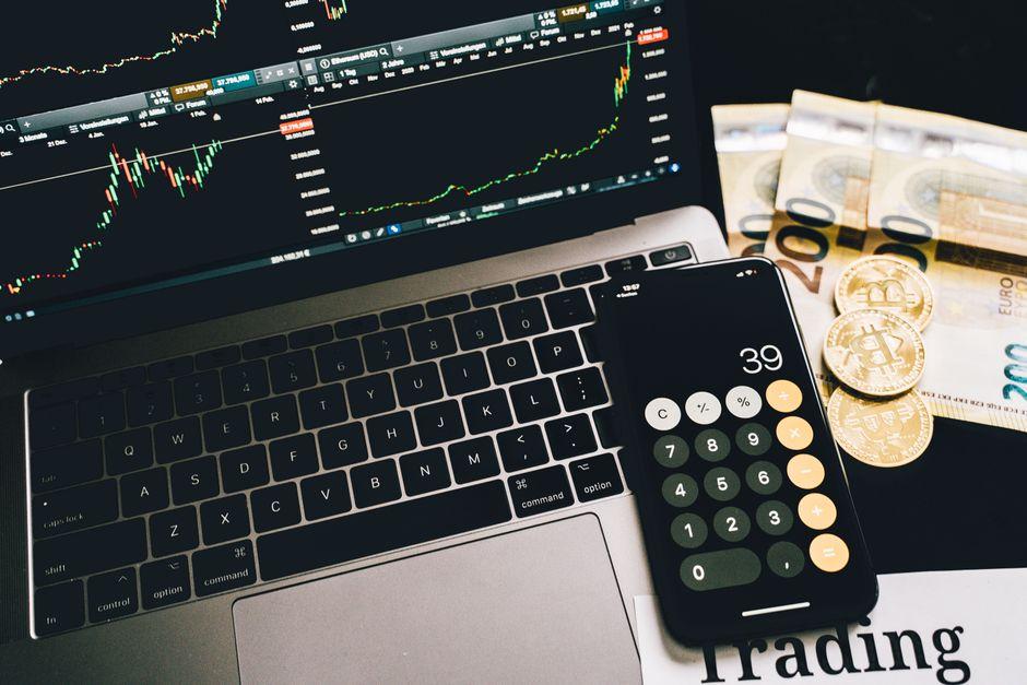 Exchange Net Flow Analysis: Spot Whale Moves in Real Time exchange net flow analysis detecting whale — financial market analysis and trading insights for investors