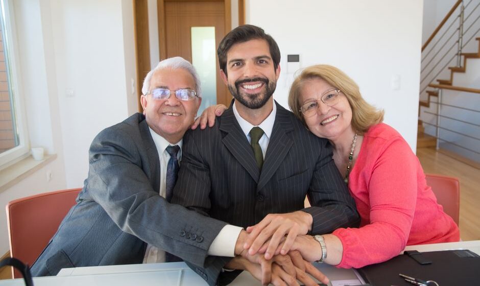 Family Offices: How Billionaires Invest and Manage Wealth family offices how billionaires invest — financial market analysis and trading insights for investors