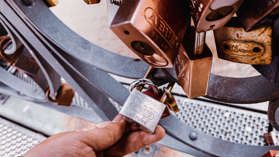 how lock expirations affect ipo stocks — financial market analysis and trading insights for investors