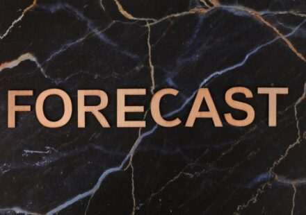 How Market Breadth Predicts Trend Strength and Reversals how market breadth predicts trend strength — financial market analysis and trading insights for investors