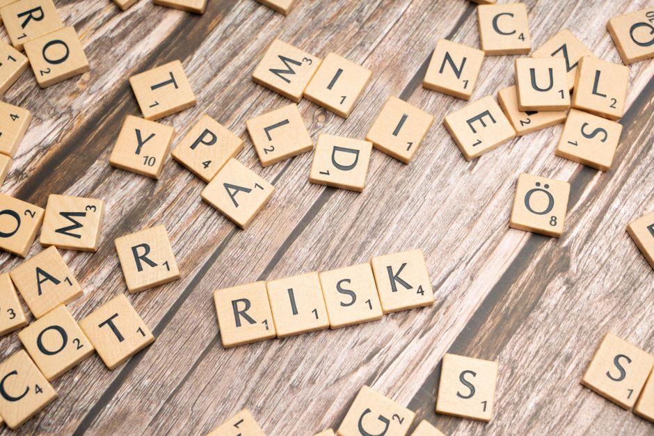 How Prop Firms Use Risk Algorithms to Flag High‑Risk Traders how prop firms use risk algorithms — financial market analysis and trading insights for investors