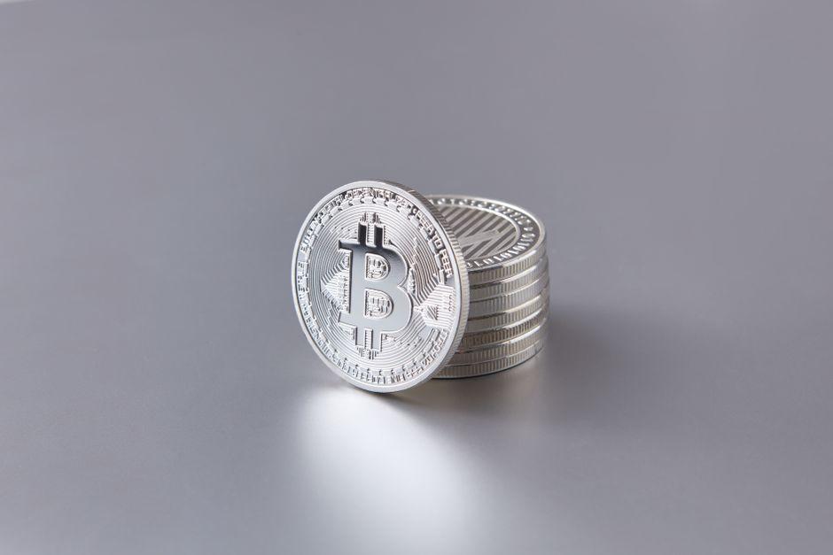 how silver futures track gold silver — financial market analysis and trading insights for investors