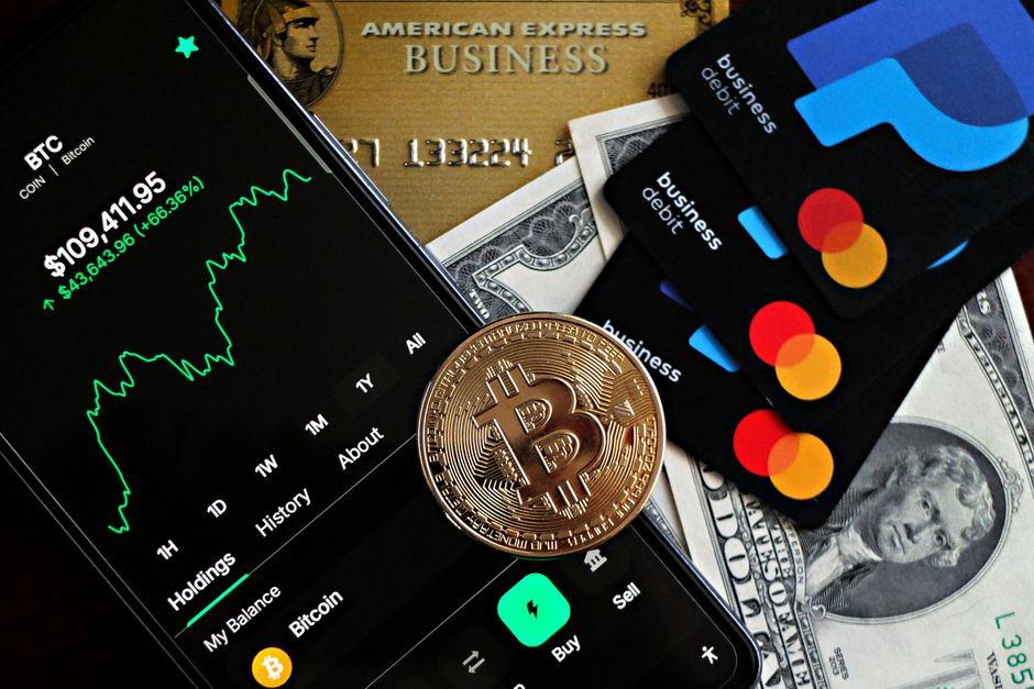 PayPal Block Stock: Which Fintech Has More Growth? paypal block stock which fintech company — financial market analysis and trading insights for investors