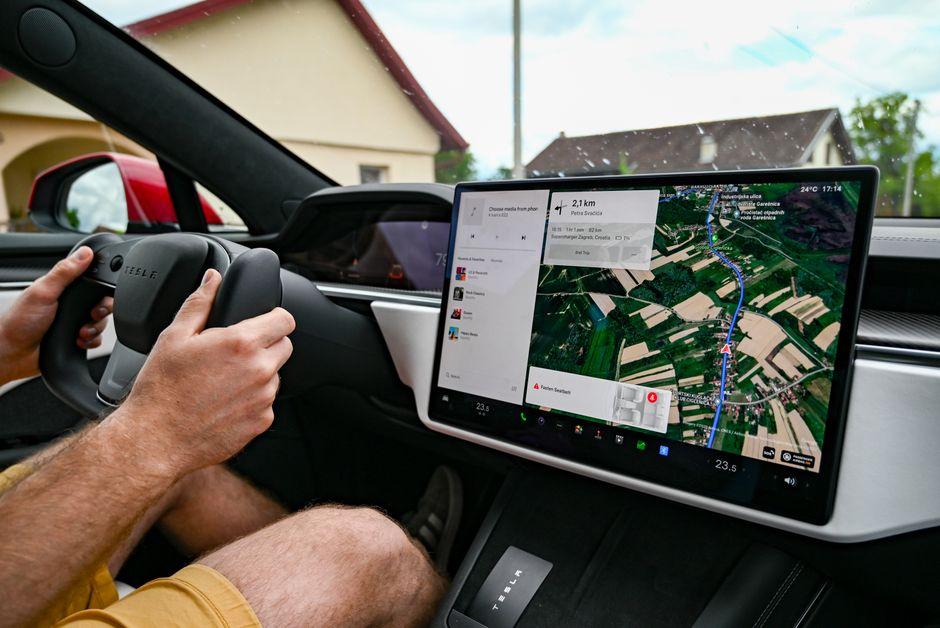 tesla rivian stock which electric vehicle — financial market analysis and trading insights for investors