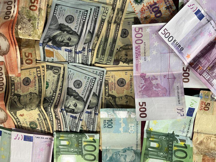 trading currency correlations usd jpy year — financial market analysis and trading insights for investors